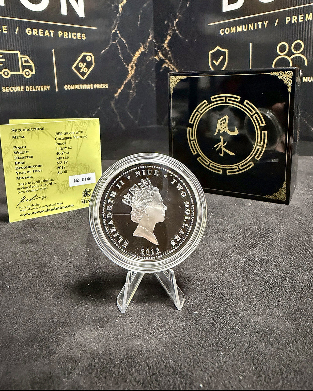 2012 Niue two dollars coin reverse Queen Elizabeth II in capsule with certificate and lacquer box
